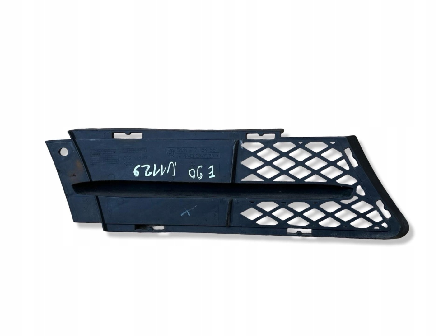 side grid of a bumper left side BMW 3 E90/E91 E90 2005 7154551