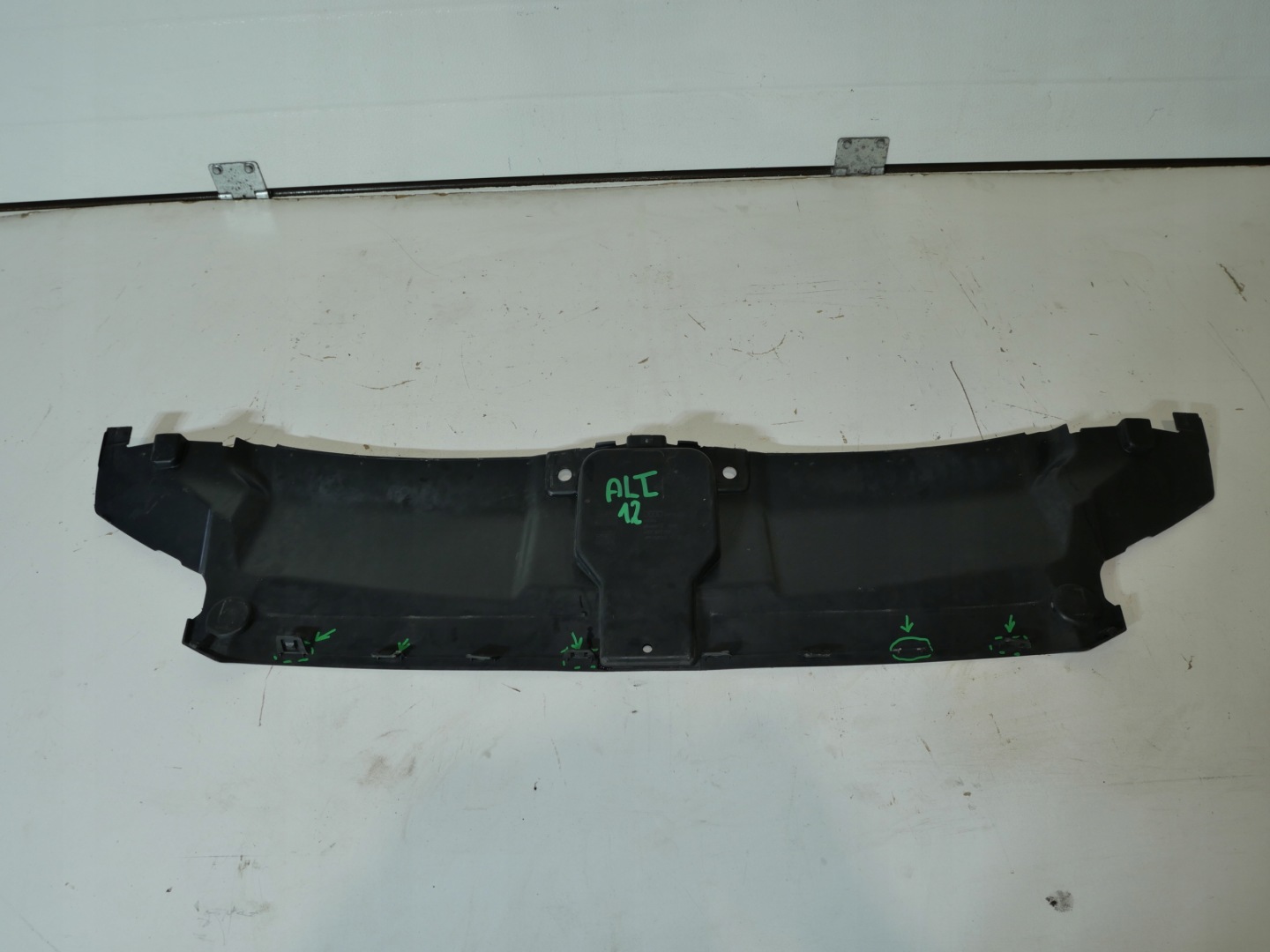 AUDI A6 C7 kryt stěny předního 4G0807081
