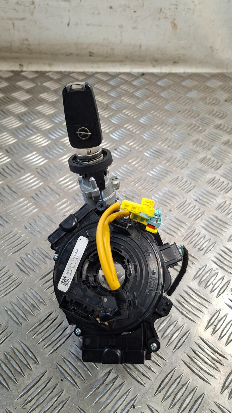 ignition Z KLUCZYKIEM OPEL INISGNIA A