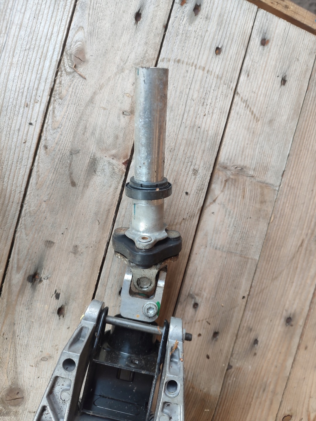 steering wheel rod MERCEDES E-KLASA W207 C207 A2044604516