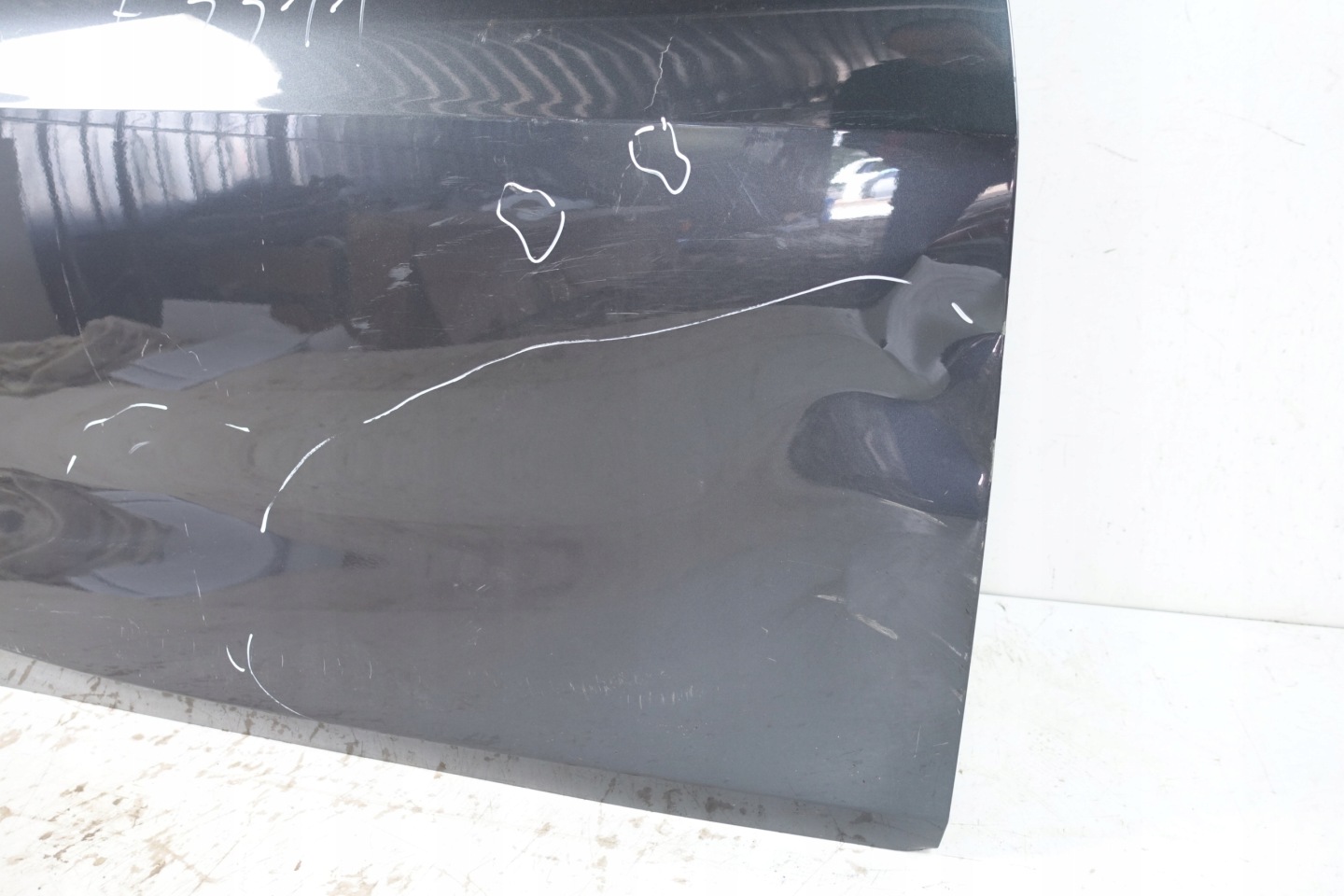 BMW 1 F40 2019- door front right front 8737060