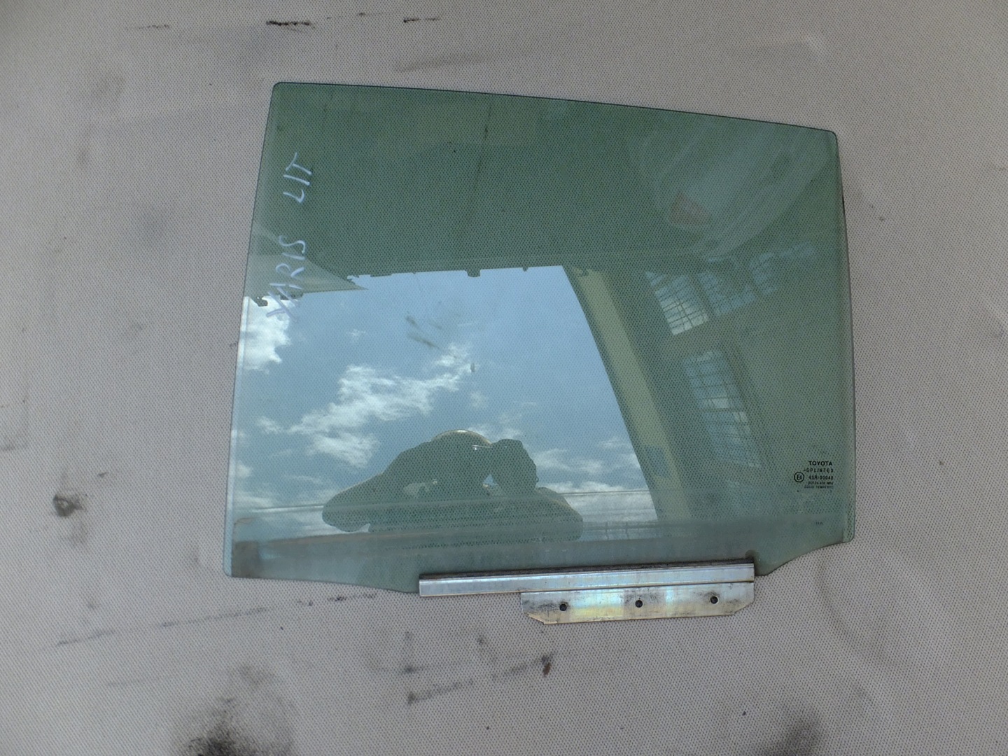 window left rear part toyota yaris II 2007r