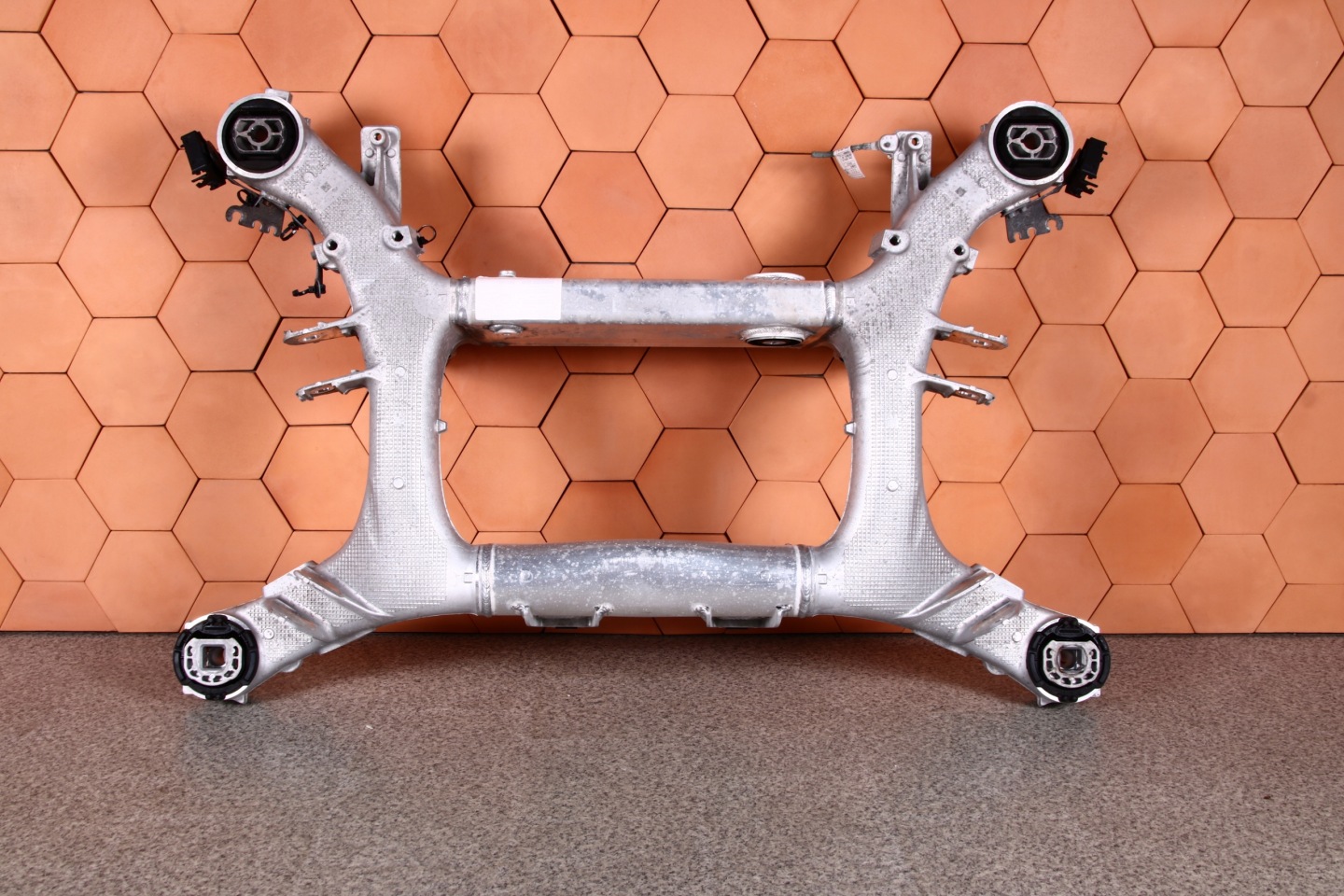 BMW X5 G05 axle beam subframe sider axle beam rear part 6884574