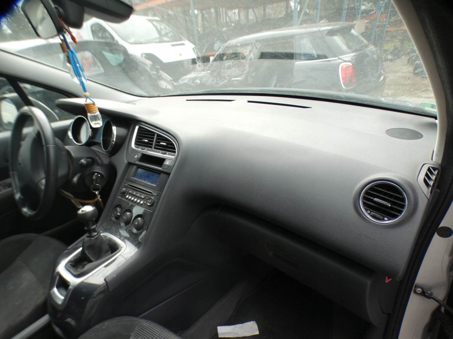 PEUGEOT 5008 and console dashboard instrument panel AIR BAG tension belts