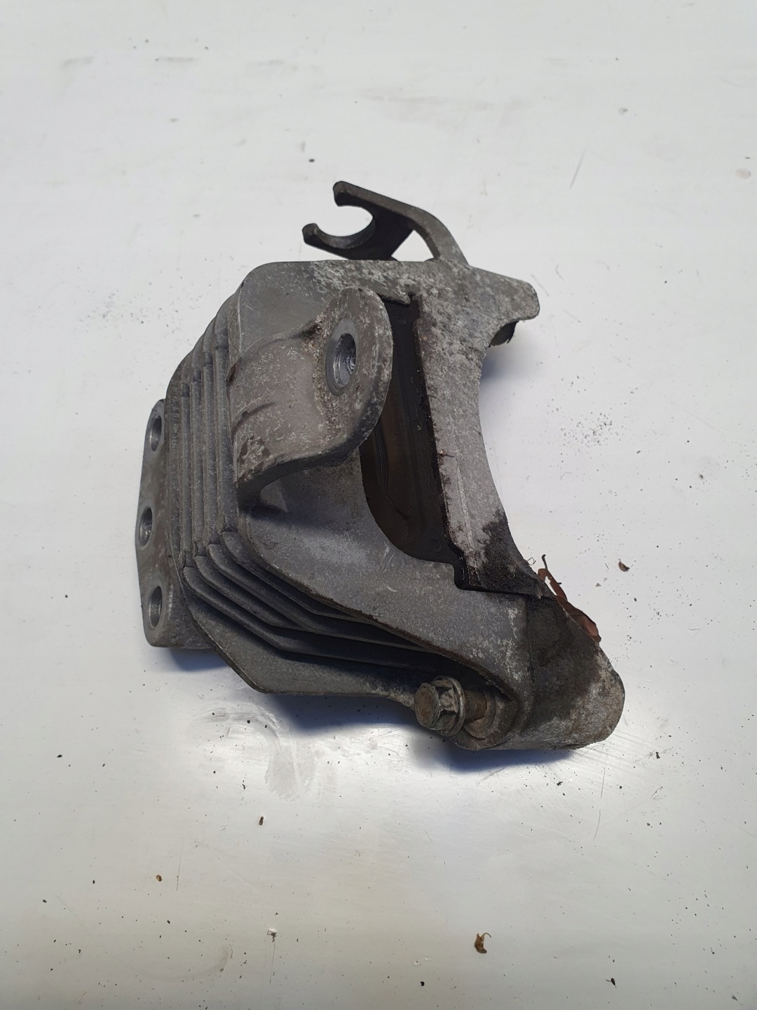 ASTRA J holder engine mount 13347451 P3 2.0 CDTI