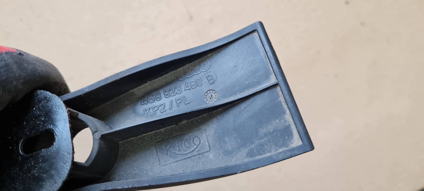 A7 4G S7 RYGIEL lock ZATRZASK bonnets front 4G8823480B