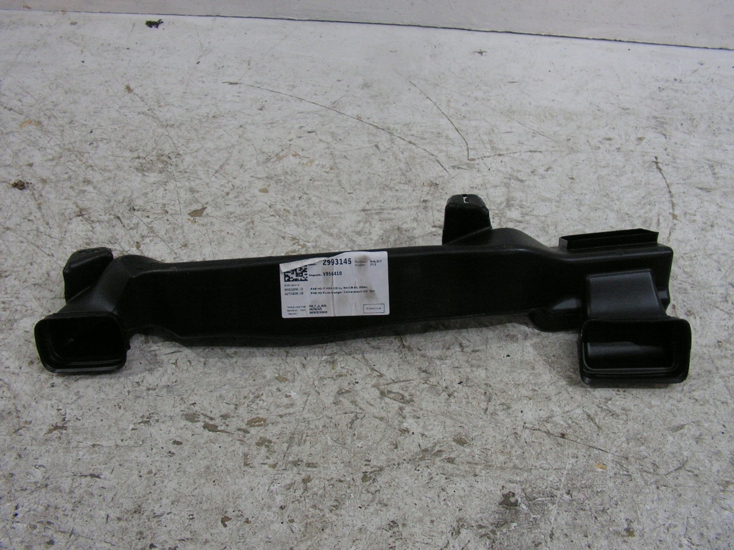 BMW 2 F45 intake drain air left 9290791