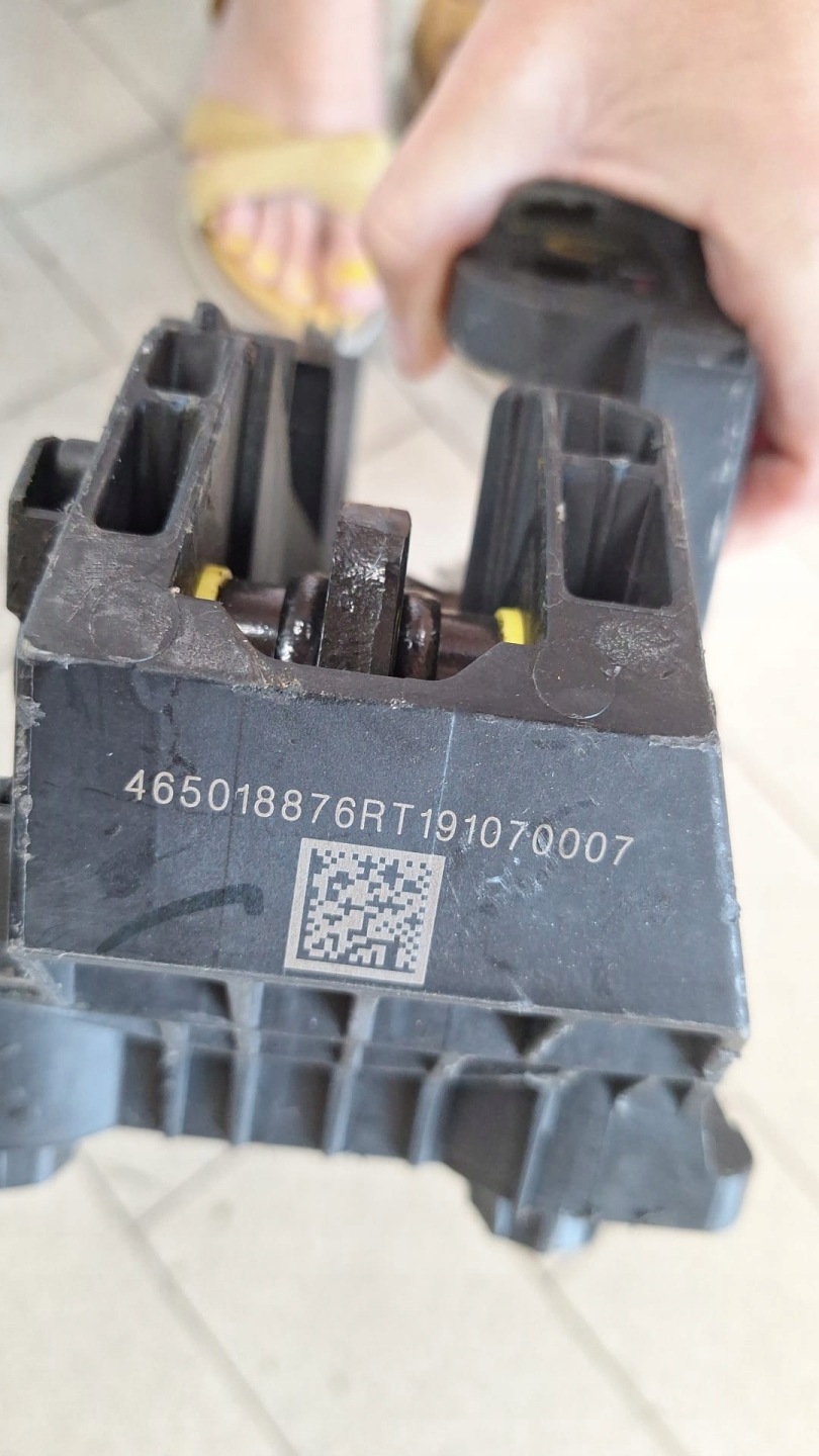 PEDAL potentiometer Bremse RENAULT CAPTUR II 465018876R