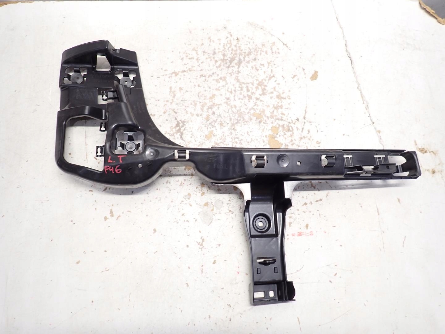 bumper bracket left rear part BMW 2 F46 2014- 7387277