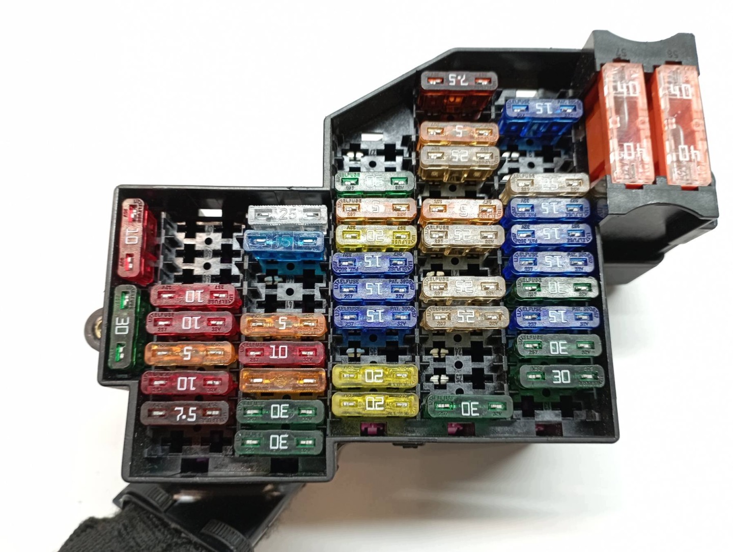 fuse box 7P0941828A 7P0941828C 4.8 420KM Porsche Cayenne II