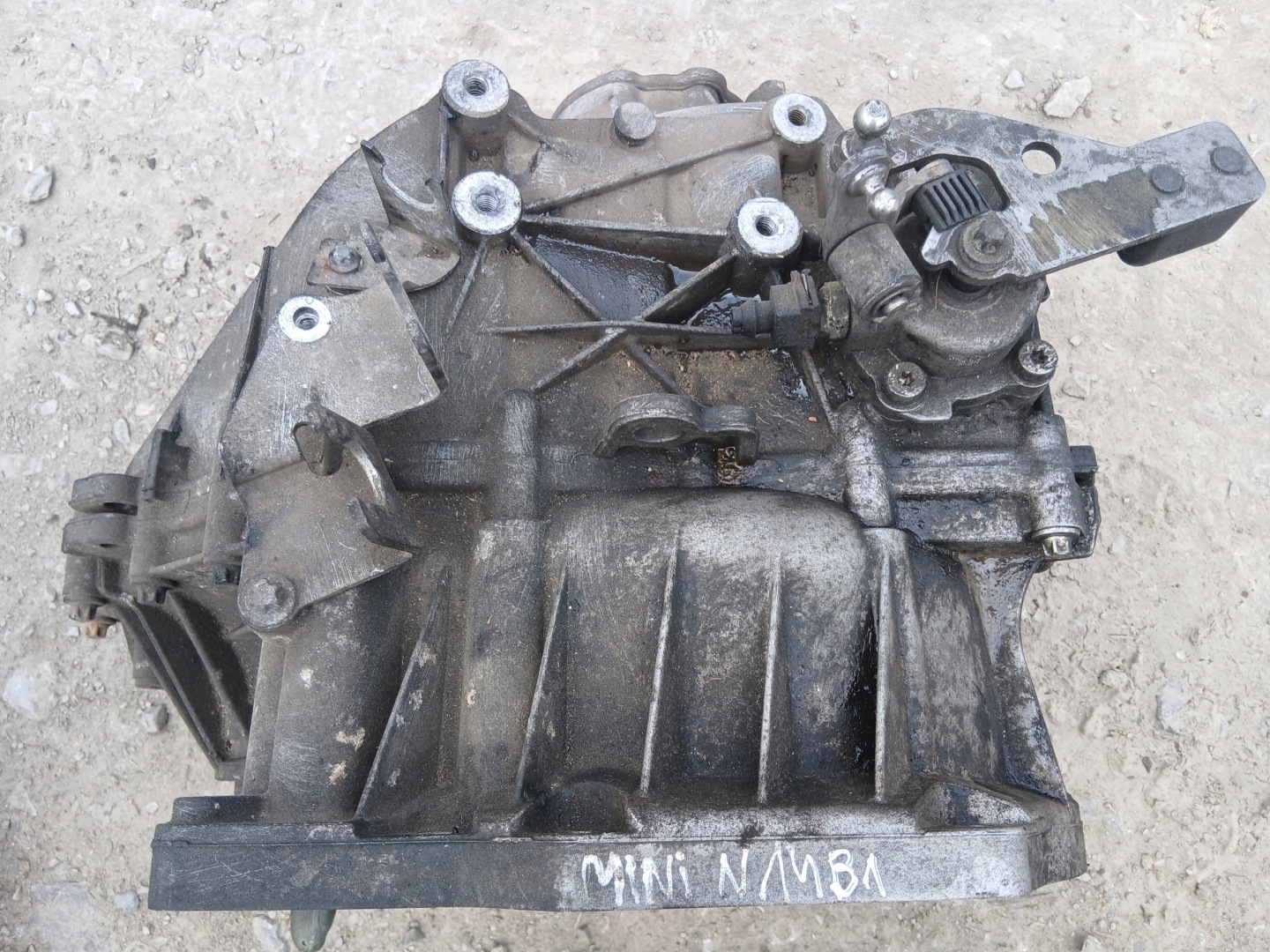 MINI COOPER S R56 1.6 THP N14B16AA Getriebe 7568723