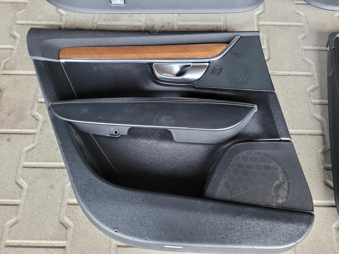 side rear part rear left blinds windows VOLVO S90 II sedan