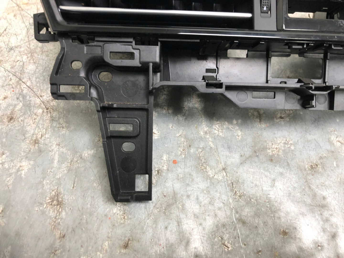 grid air conditioning devices consoles VW PASSAT B8 LIFT 3G1858416M