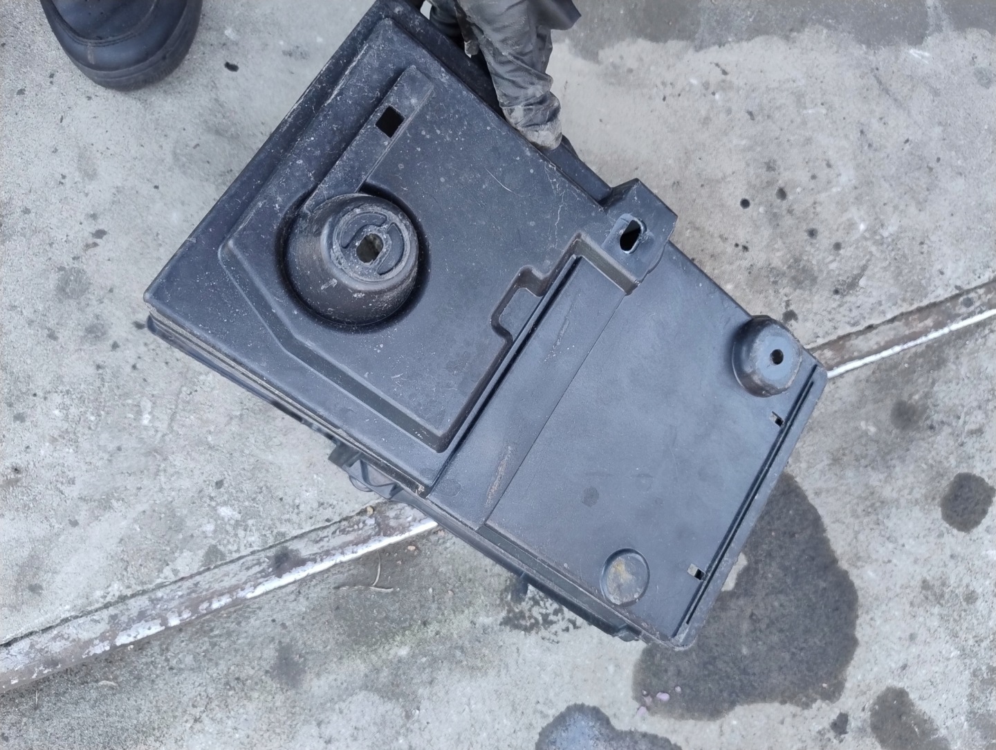 Obal akumulátora FORD KUGA MK2 2013-2019 AM51-10723-AF