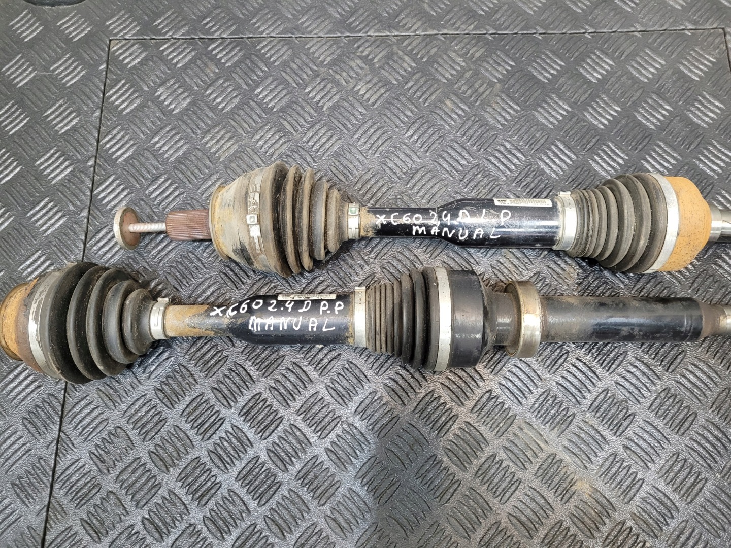 semi-axis front left P31367535 VOLVO XC60 and 2.4 D5