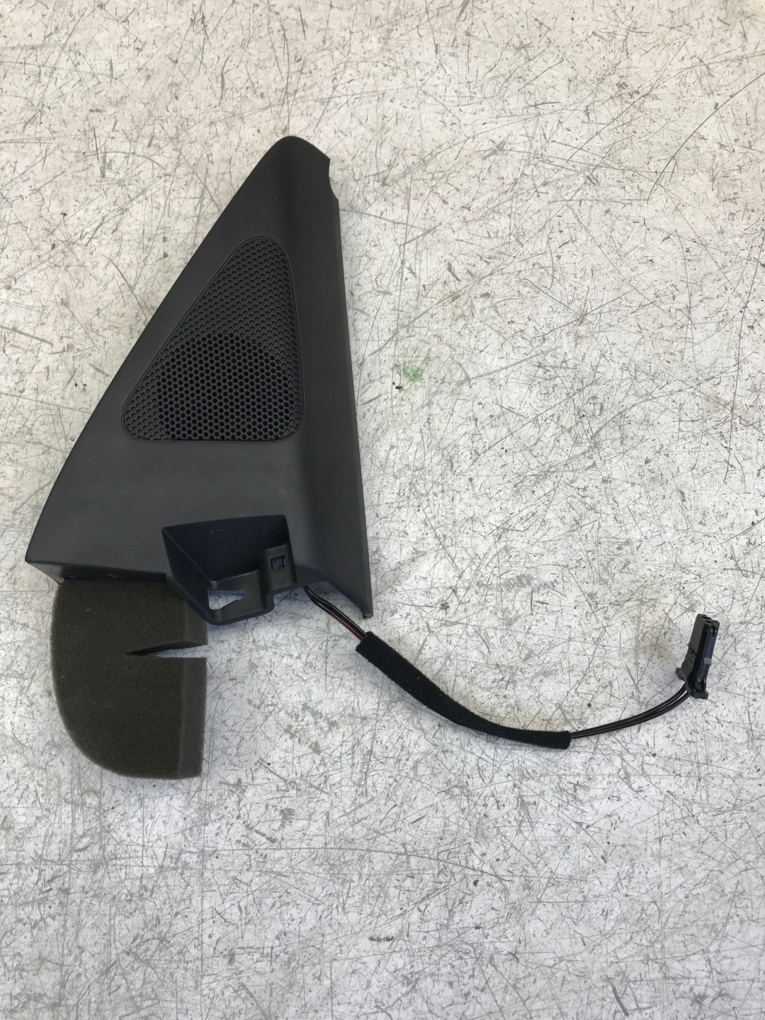 speaker spoiler right front VW TIGUAN 5N0837994B