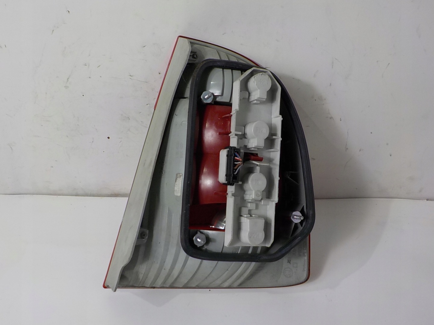 SKODA SUPERB and sedan LIFT light left rear left rear part