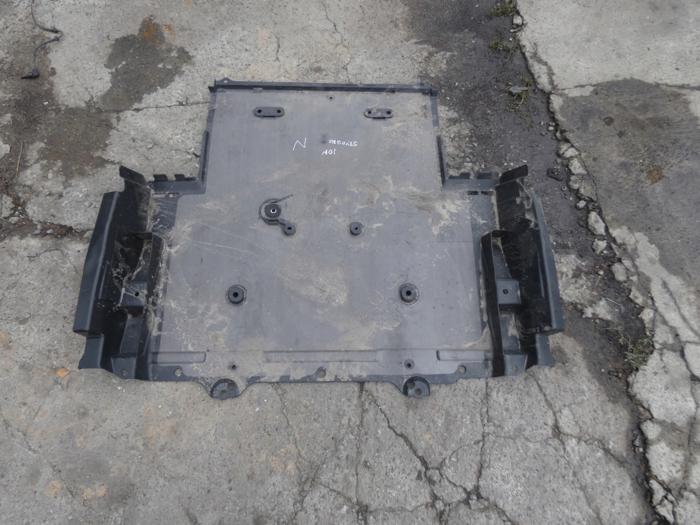 cover lower chassis MITSUBISHI and-MiEV 5370B338 originál