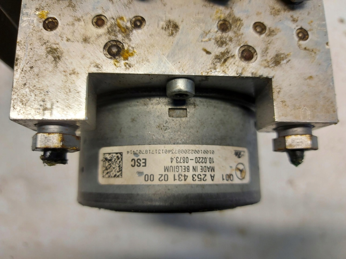 MERCEDES W205 KOMBI pump control unit ABS A2539011400