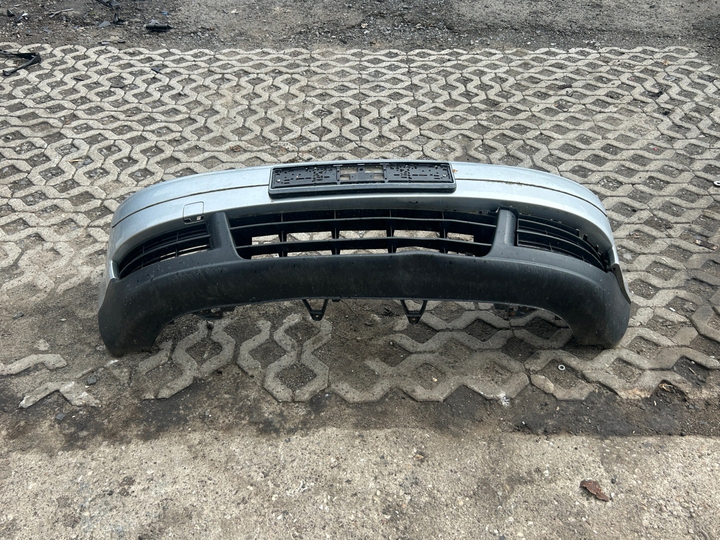 VOLKSWAGEN TOURAN and bumper front front complete LA7W