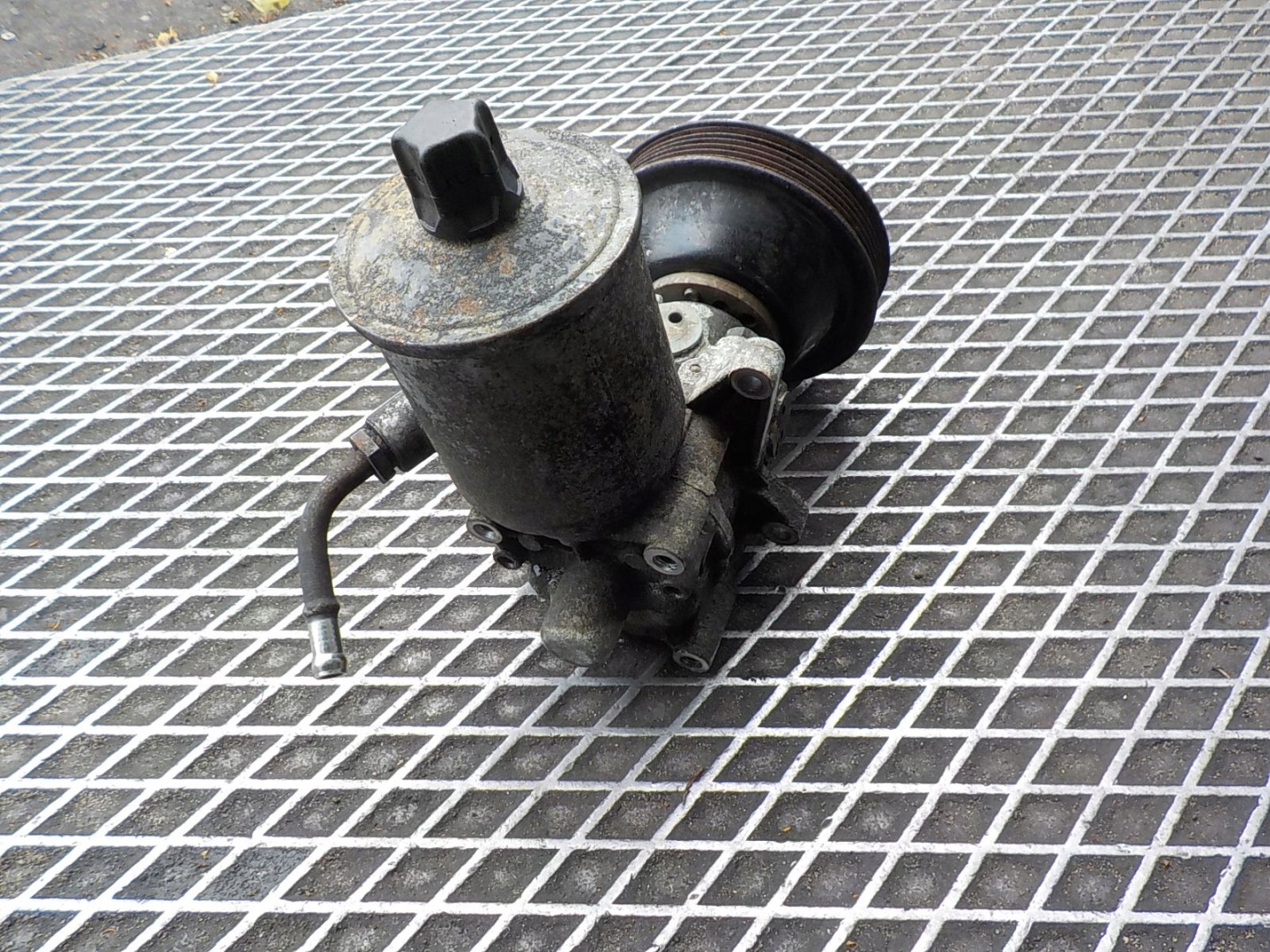 MERCEDES-BENZ W124 3.0 B servo pump 1244601580
