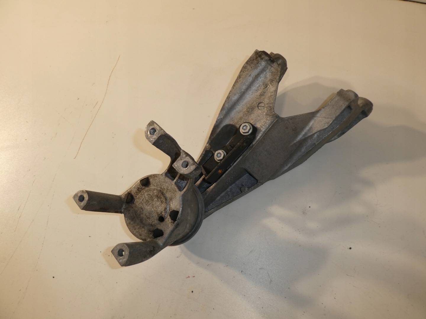 VW T6 2.0 TDI holder engine mount 7E0199370A
