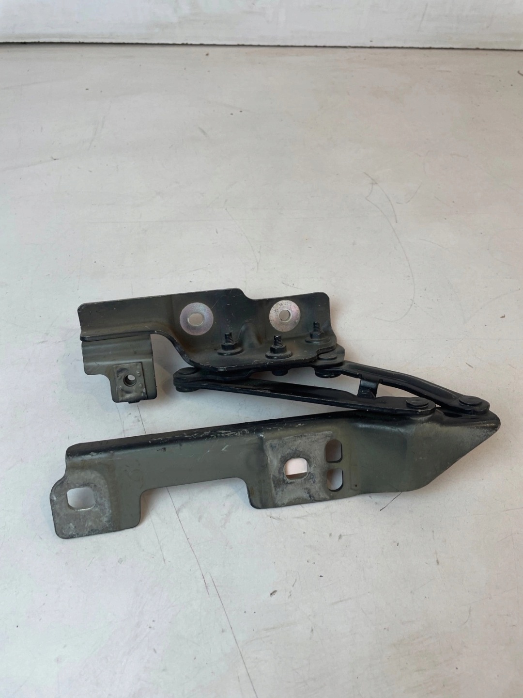 hinge bonnets front front right Opel Astra IV J