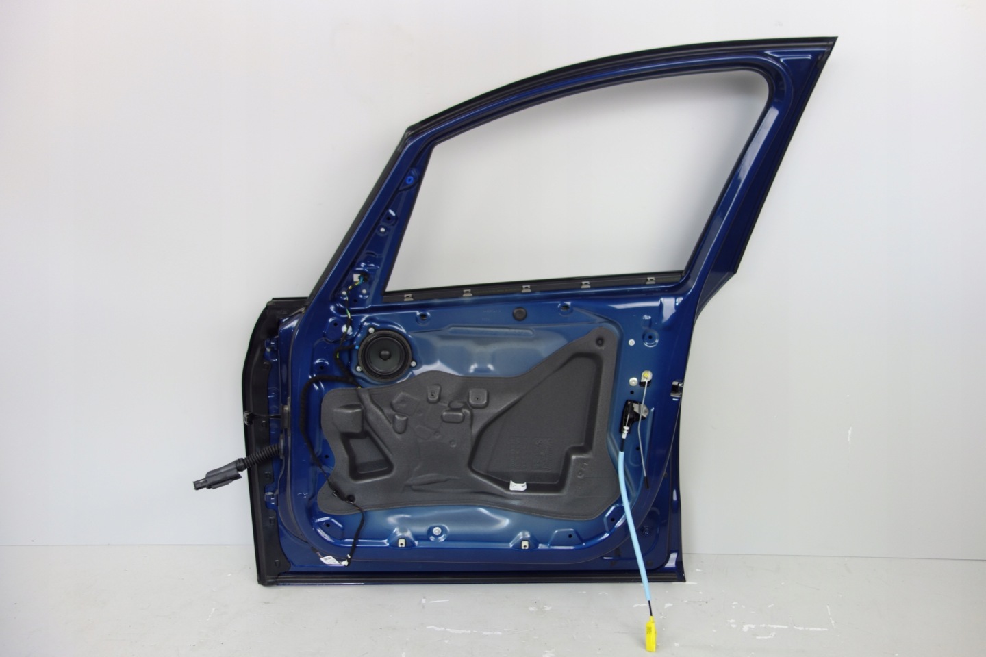 door right front BMW F46 LCI C1M PHYTONIC BLUE