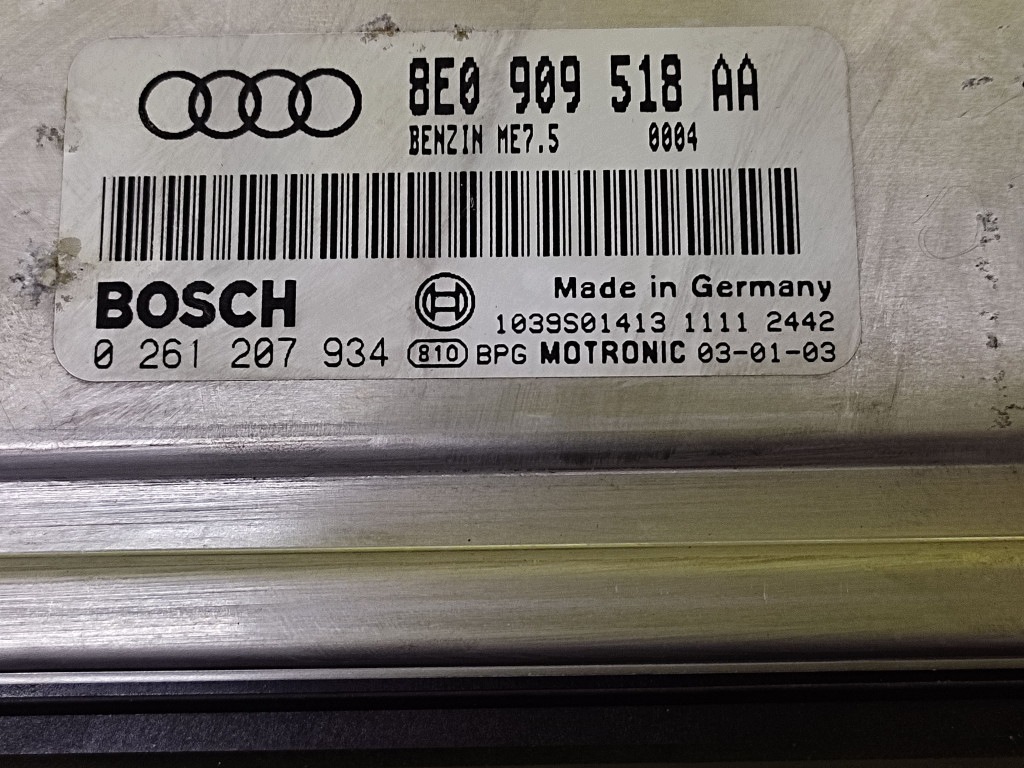 AUDI A4 B6 1.8 T bedienteil des motors 0261207934