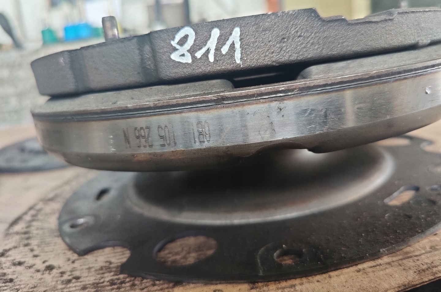 AUDI A4 A5 1.8 TFSI CAB VOLANO USATO 0B1105266N disco di pressione 811