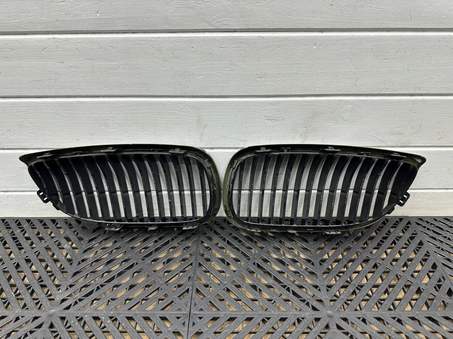 Grill vorne BMW 3 E92 E93 7157276