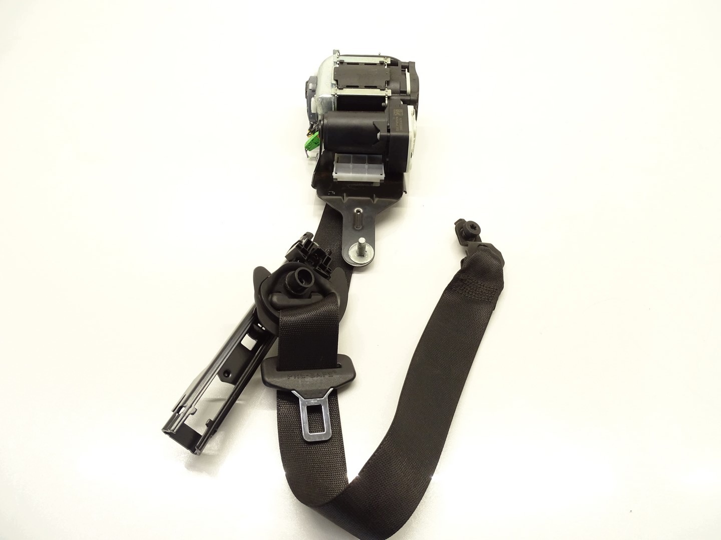 tension belt safety left front front MERCEDES W204 LIFT A2048602385
