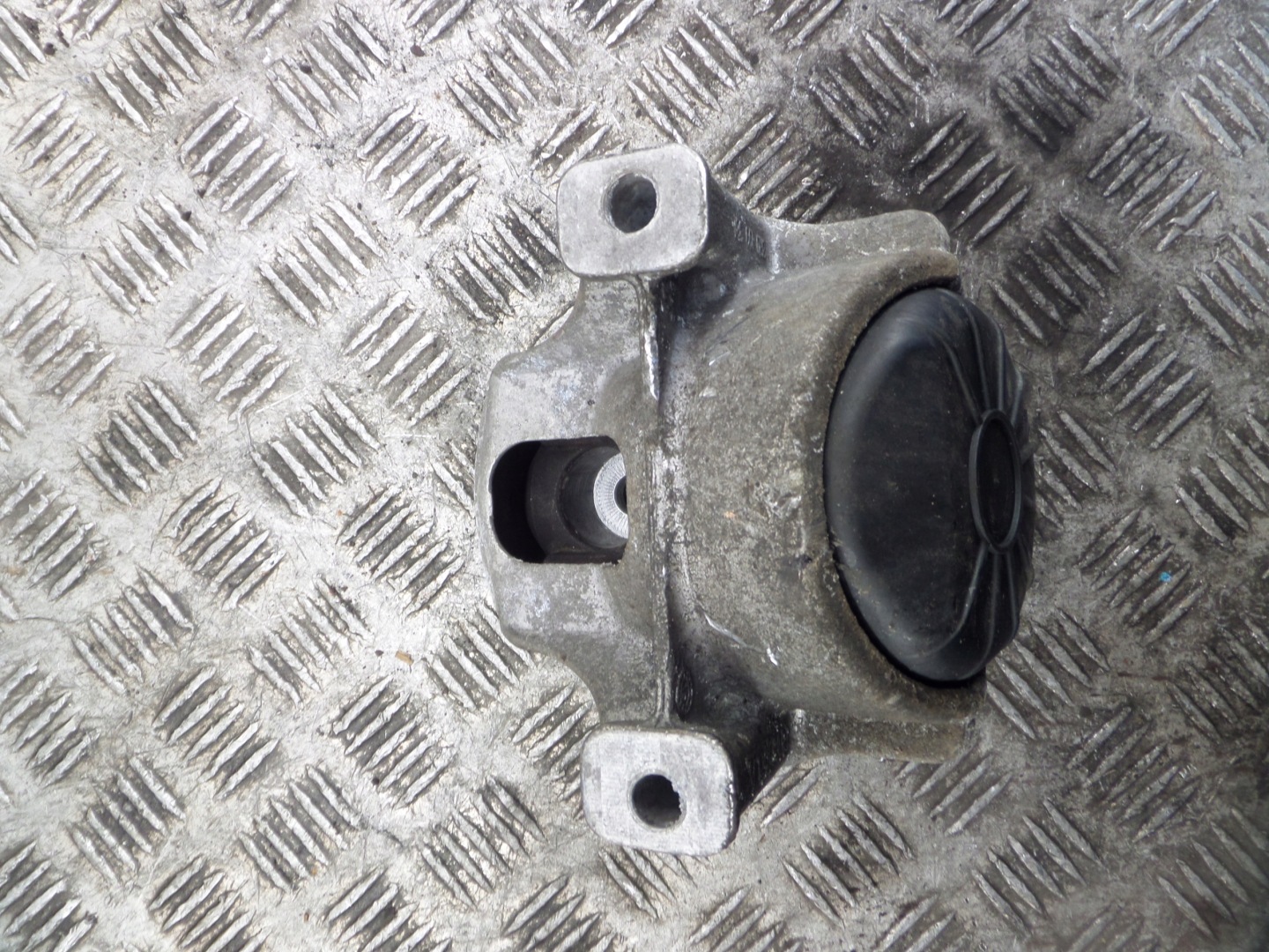 AUDI Q5 8R0 LIFT engine mount left 8R0199381