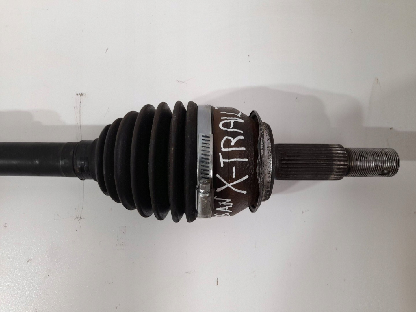 Nissan X-Trail T32 semi-axis front right 1,6 DCI (P741)