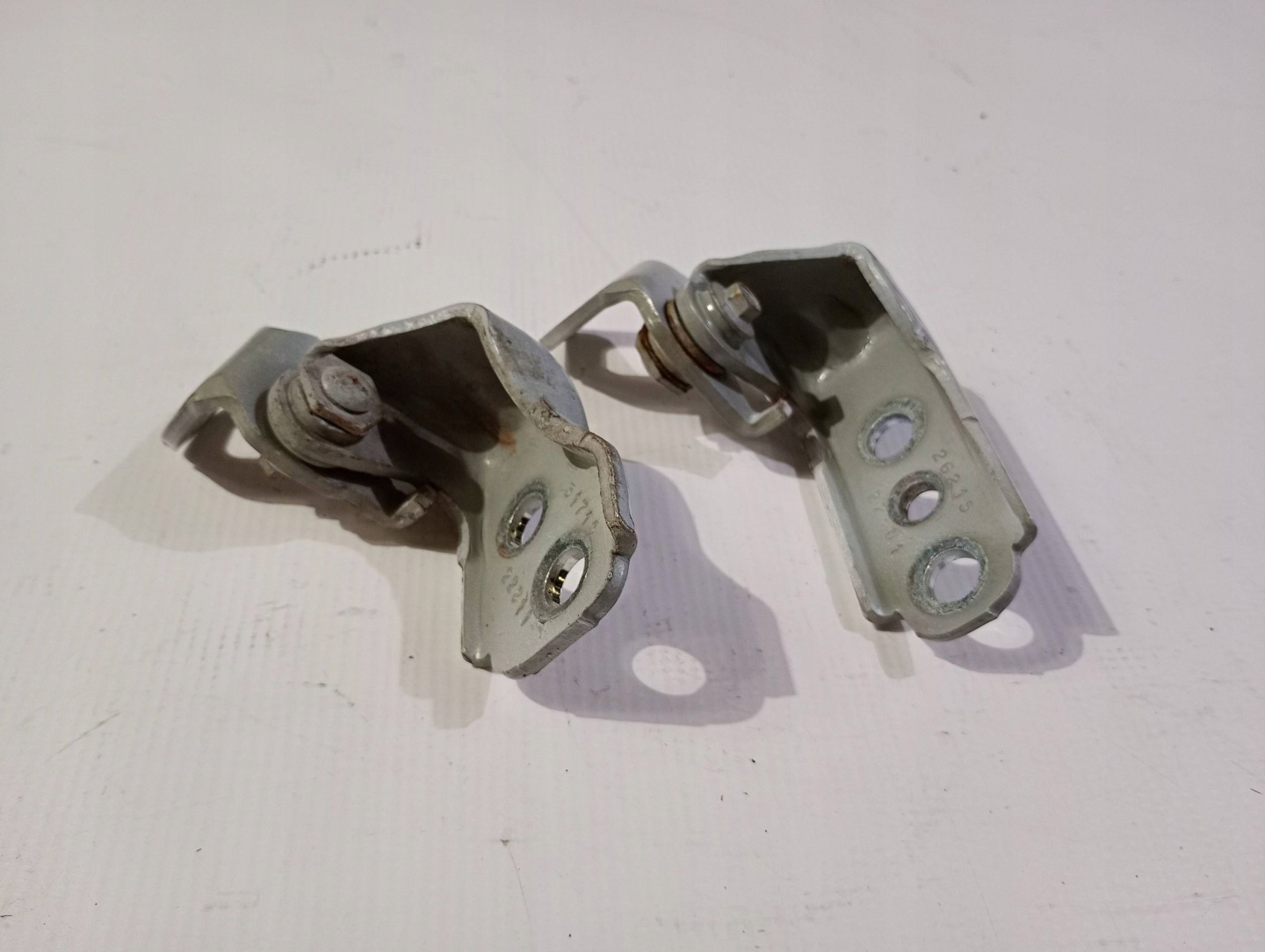 hinges door przednich of left left front Ford Explorer V 2016