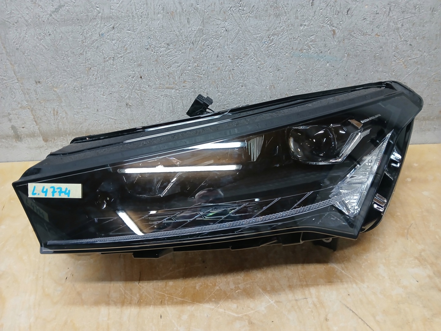 light front left SKODA ENYAQ FULL LED 5LB941015H