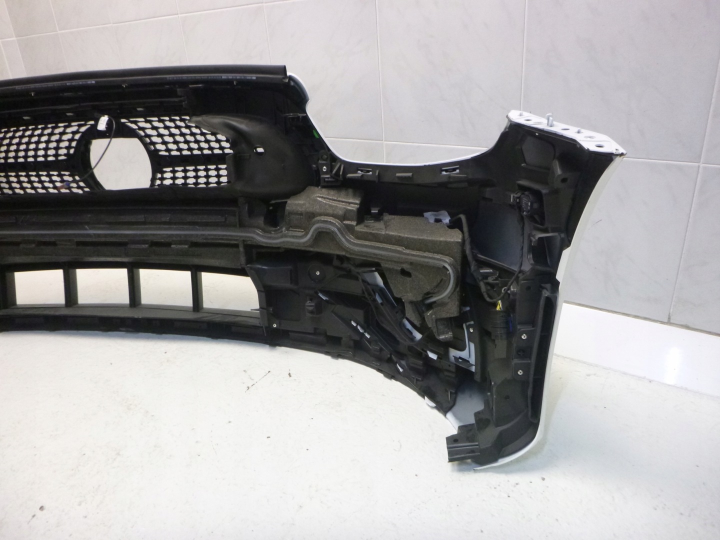 MERCEDES W206 206 AMG bumper front front 6x PDC