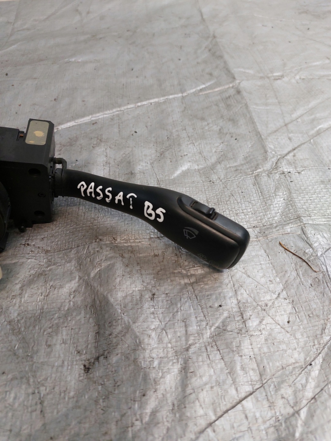 steering wheel levers and controls VW PASSAT B5