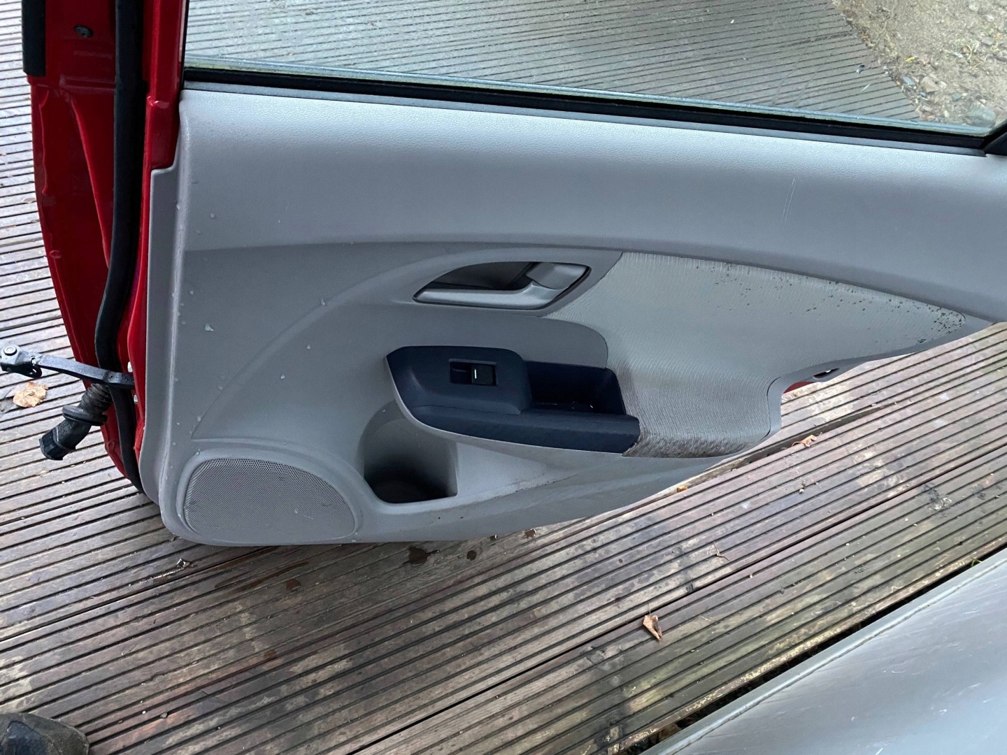 HONDA INSIGHT II 5D complete door right rear part rear. red R81