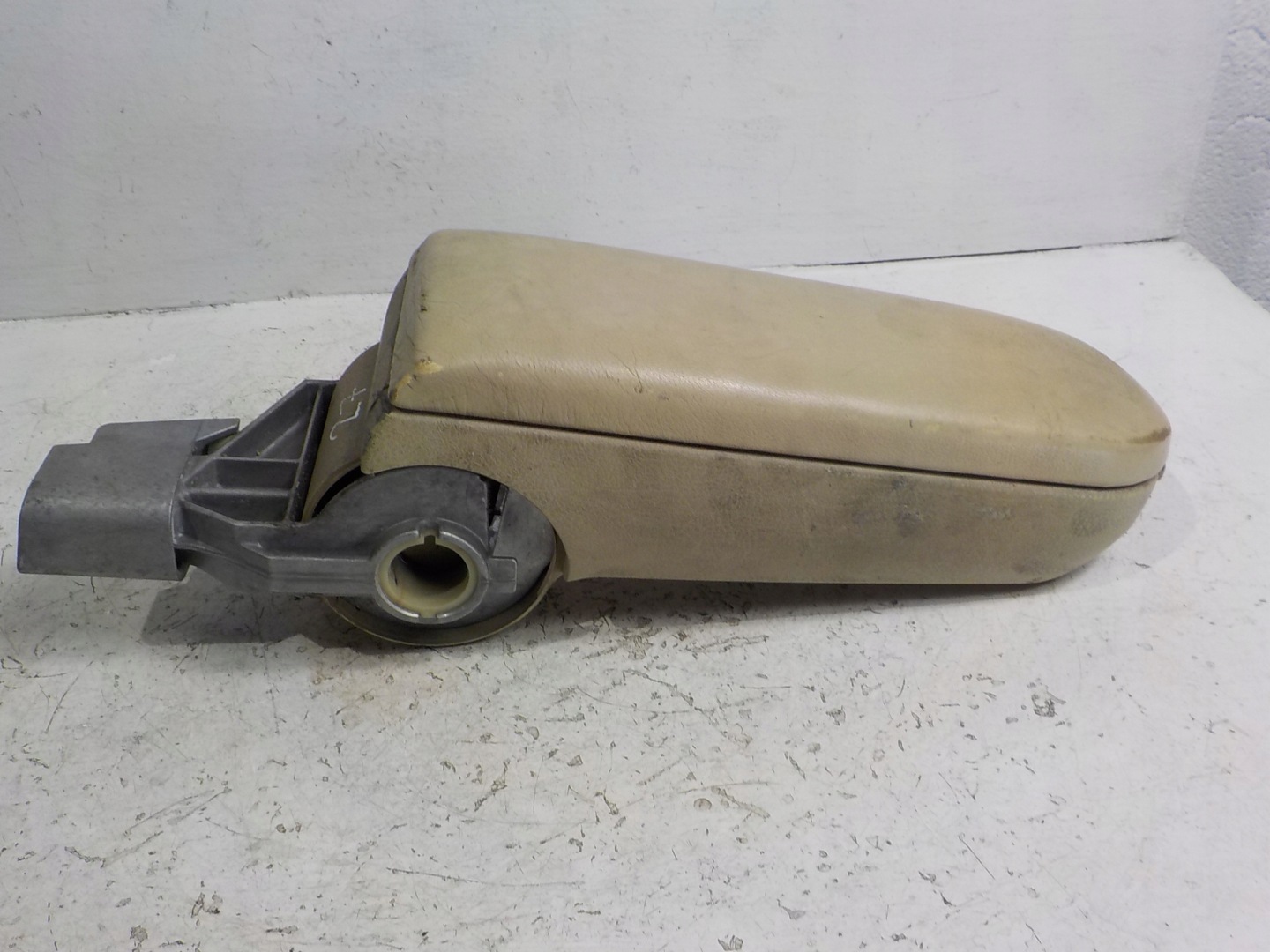 VW NEW BEETLE armrest passenger compartment 1C0864206