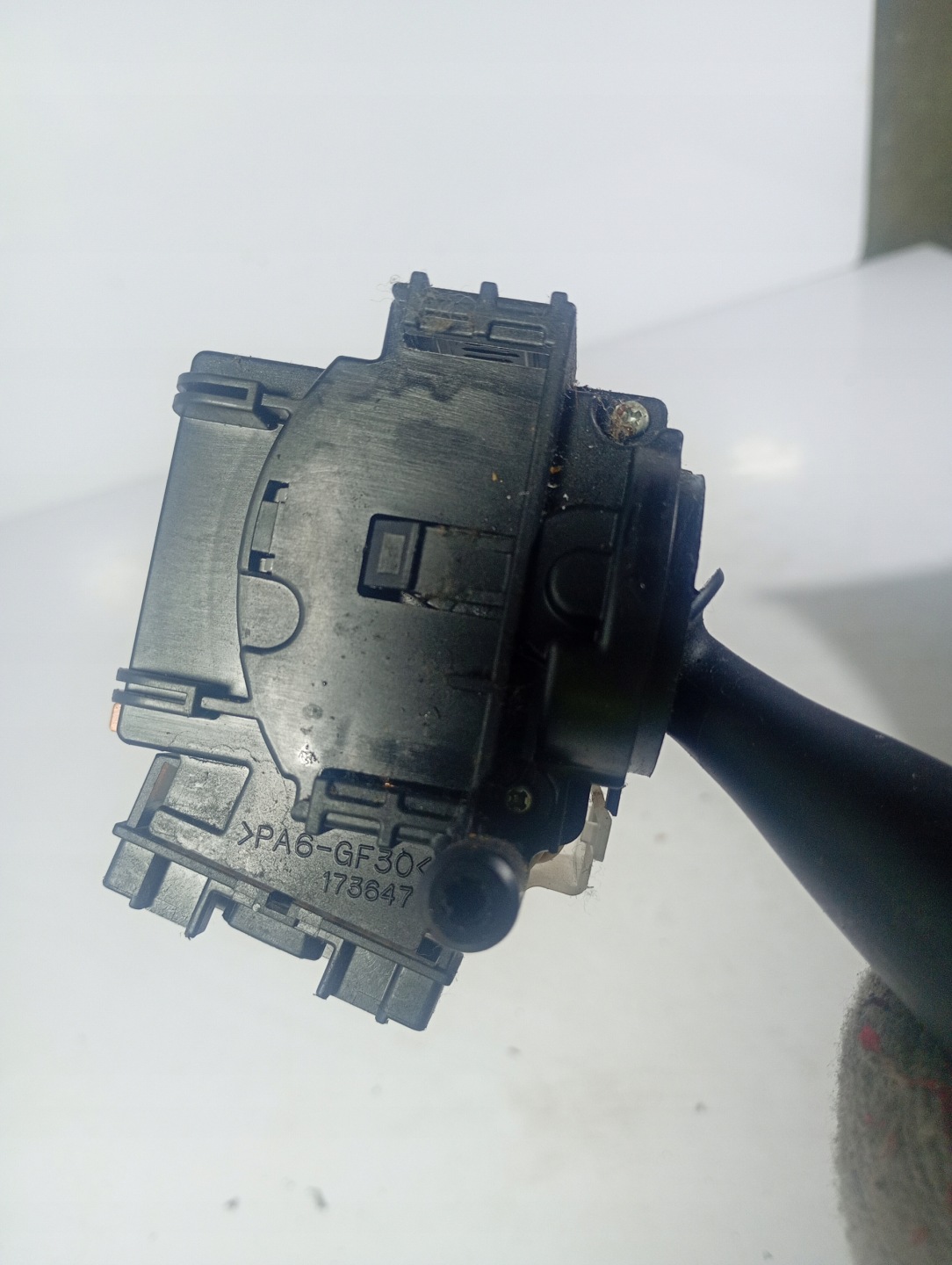 Daihatsu Sirion 2 II 04-10 switch switch stalk switch of wipers 173647