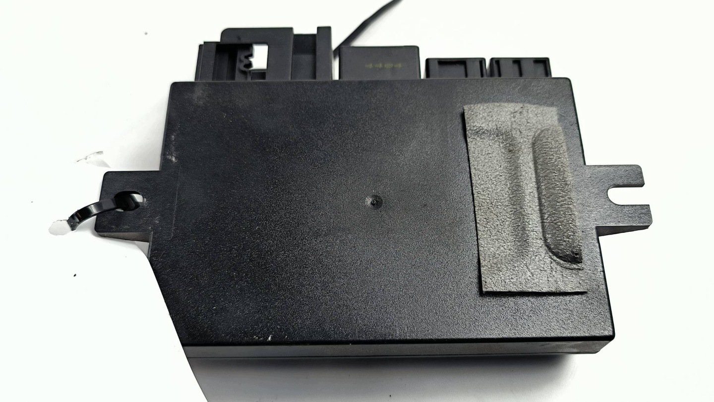 modul HAKA 5Q0907383D VOLKSWAGEN PASSAT B8