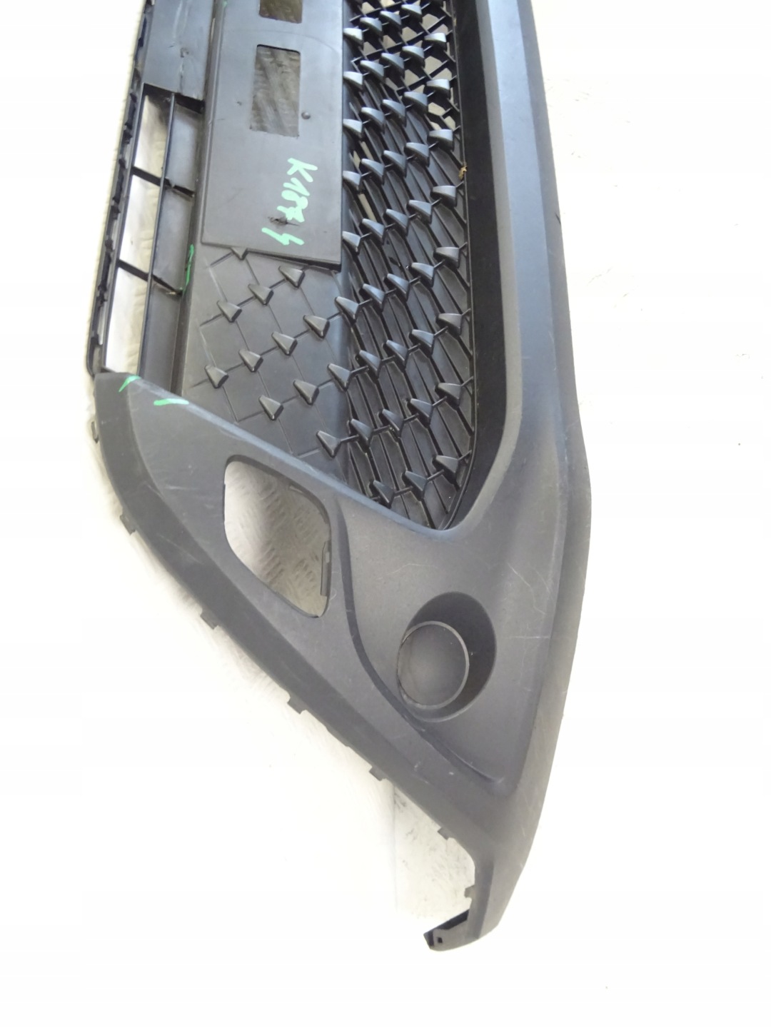 grid of a bumper front front central TOYOTA AYGO X 53111-0H030