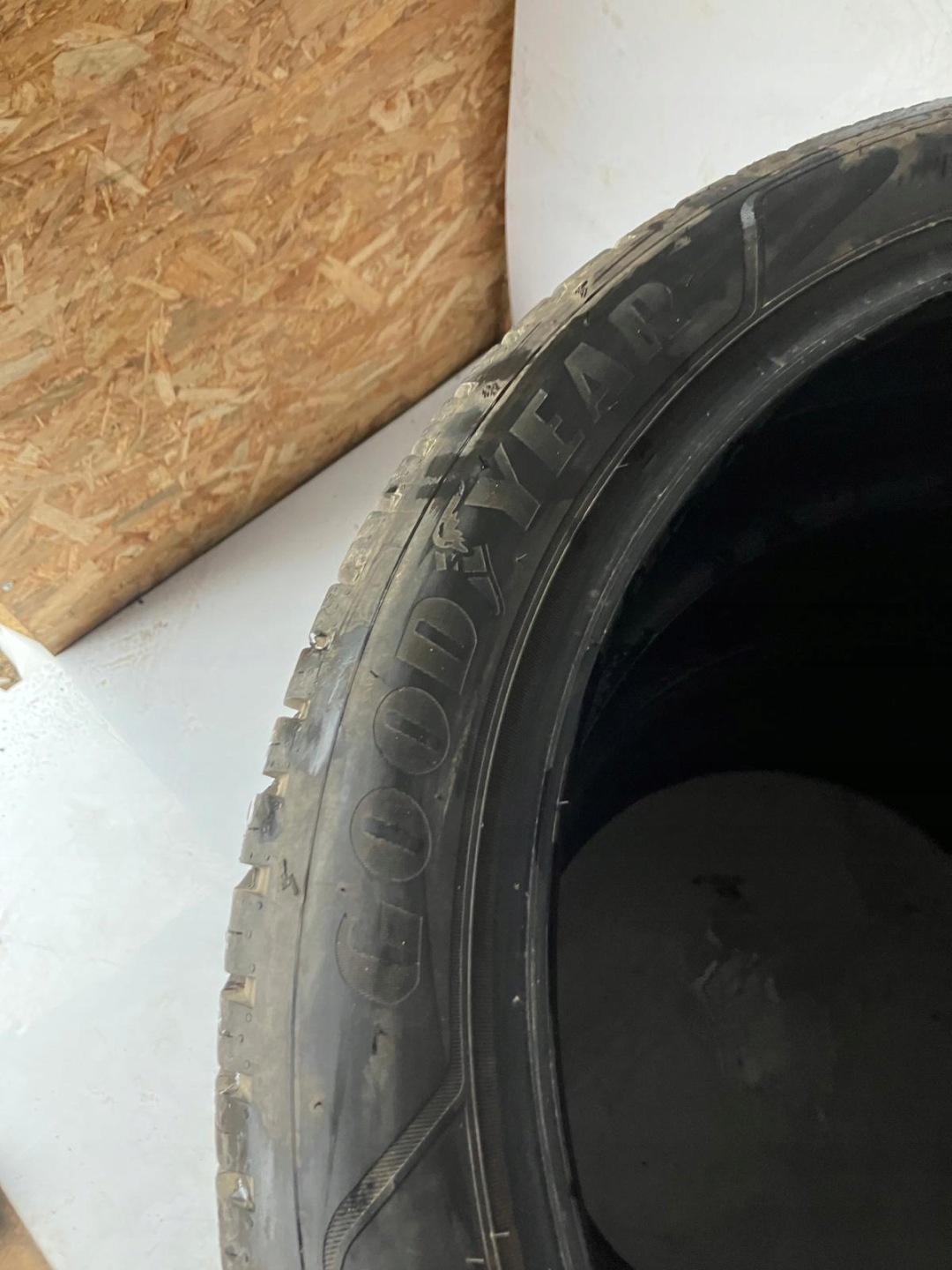 4 x gomma GOODYEAR VECTOR 4 SEASONS 215 45 R20 22ROK