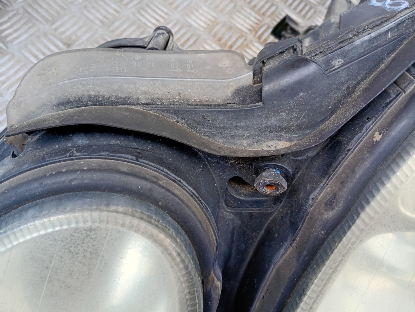 Mercedes W211 Licht links oder rechts vorne Europa H7