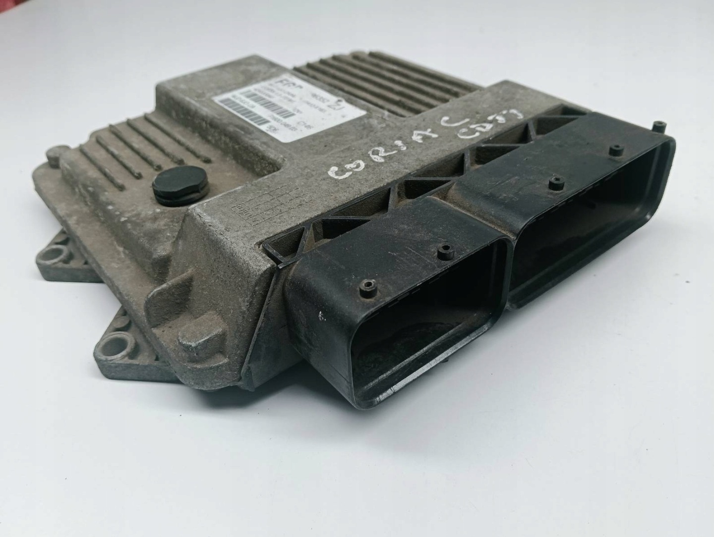 control unit of the engine Opel Corsa C 1.3 CDTI 05r 55196352