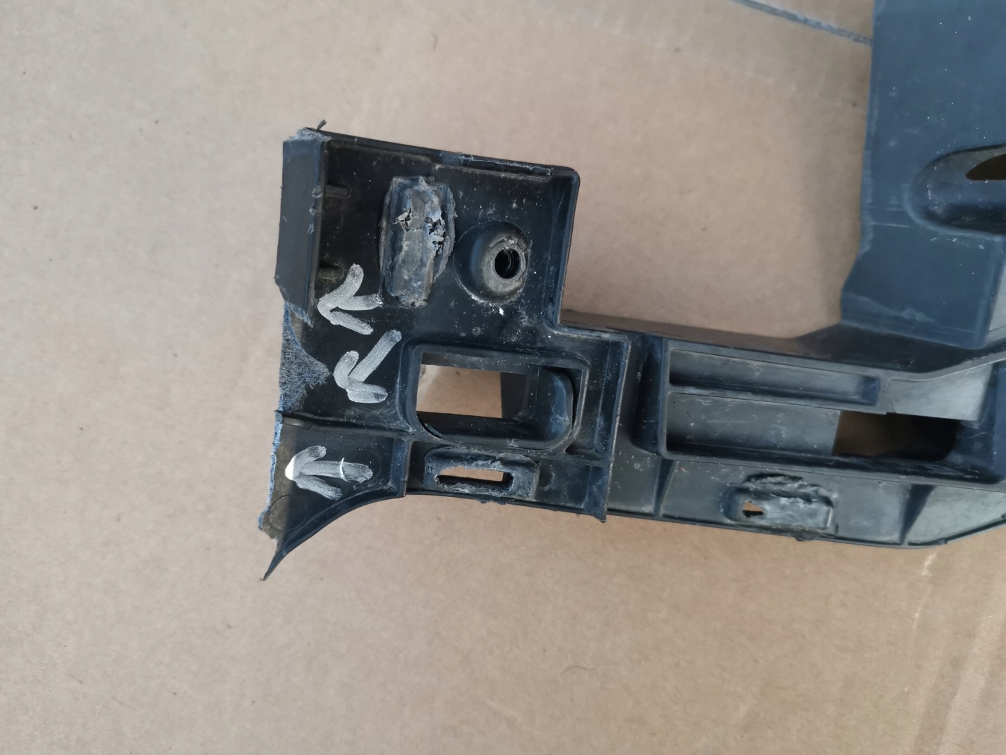 Support Poignée Lave phare Gauche AUDI A6 C7 Pare choc Support plaque