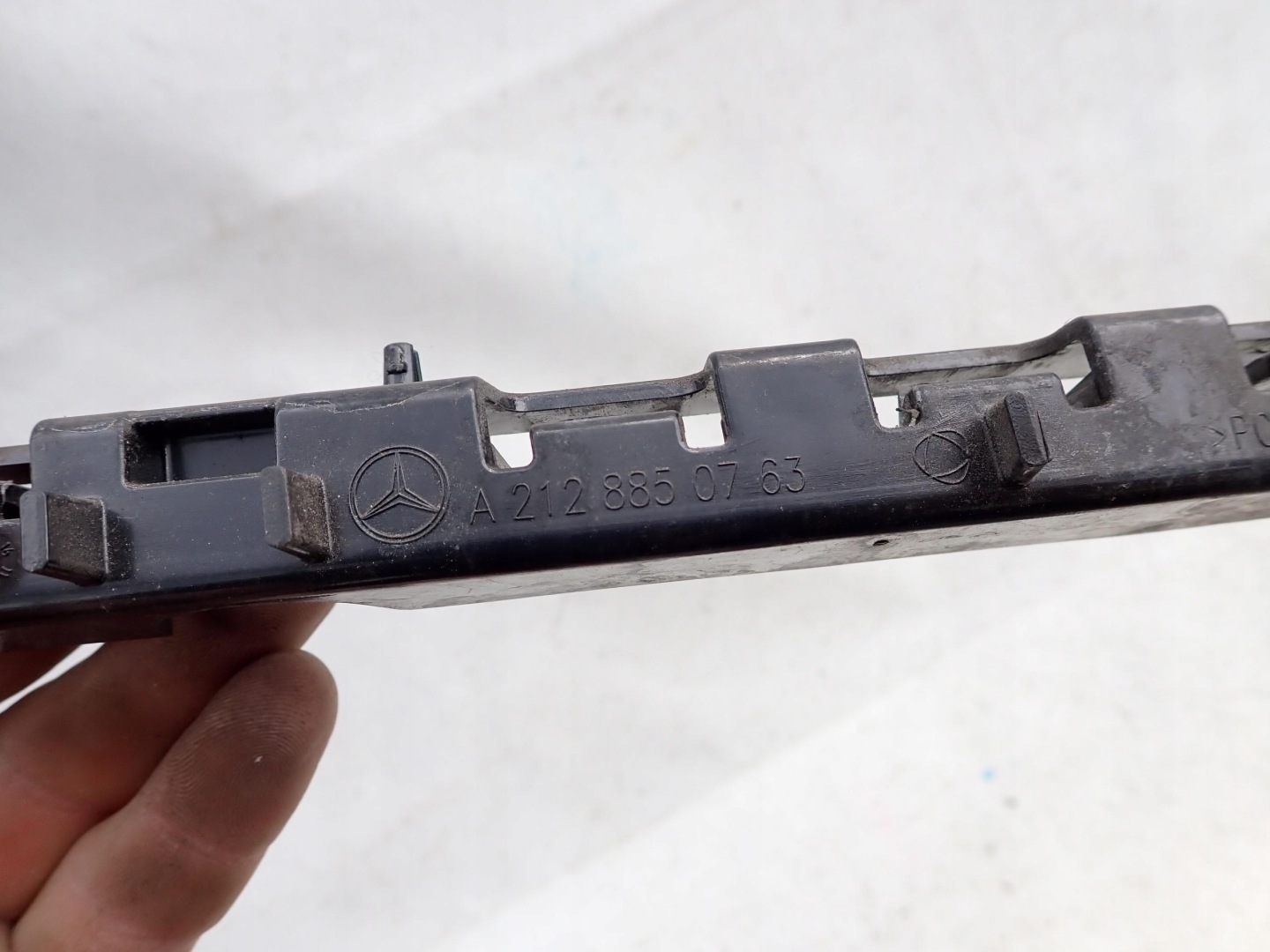 MERCEDES W212 bumper bracket left rear part