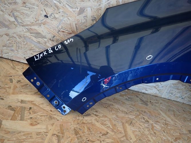 LYNK & CO 21- fender left front front