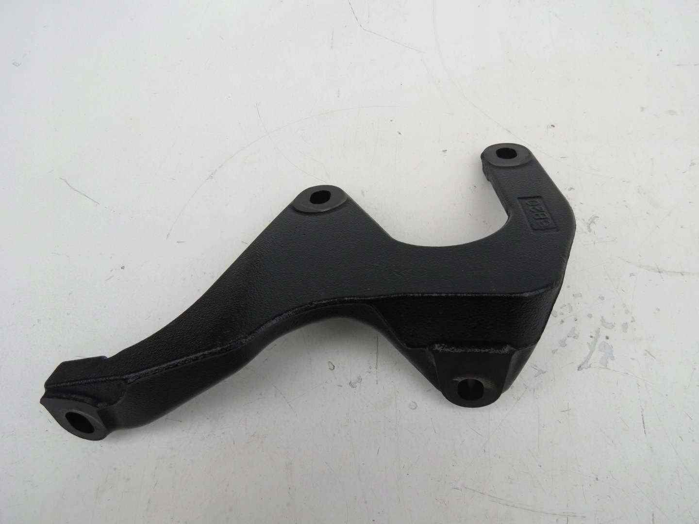 rear engine mount VOLVO XC70 II AWD 2.4D 185KM 2000-2007r 30735708